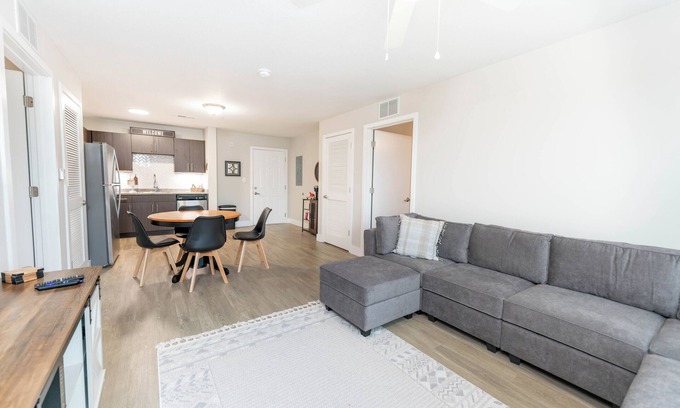 Tuscaloosa Condo | Riverfront Comfort Meets Tuscaloosa Convenience – Stay at Crimson Riverside Escape! (Exclusive VI.