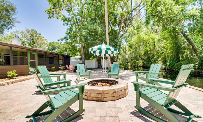 Homosassa Cottage | Riverfront Cottage in Homosassa: 'Chateau Relaxo'