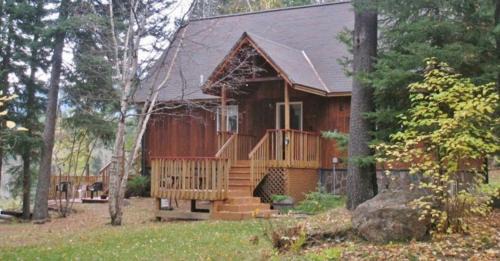 Whitefish House | Riverfront Hungry Horse House with Large Deck!