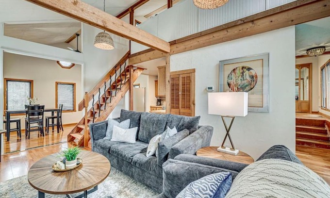 Rocky Ripple House | Riverfront Loft Near Butler and Rocky Ripple