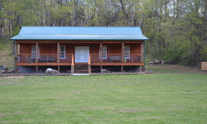 Hot Springs Cabin | Riverfront Log Cabin, Private Hot Tub, Fireplace, River Access, Universal Access