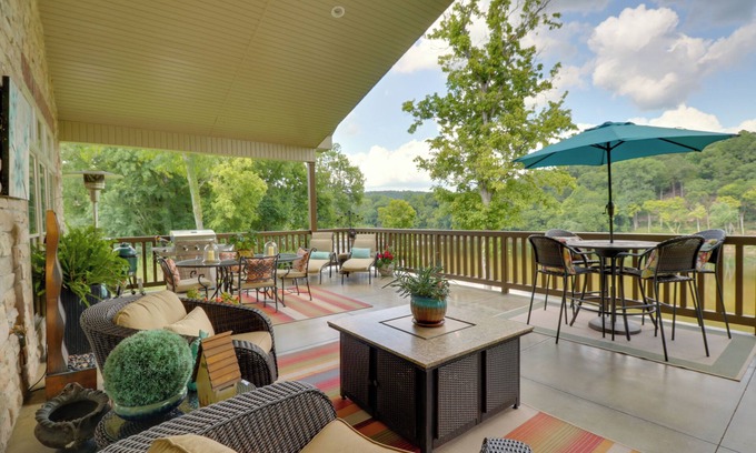 Mountain Home House | Riverfront Mountain Home: 1/4 Mi to Boat Launch