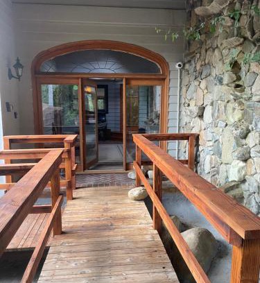 Three Rivers House | RiverFront Retreat- Spa/Hot tub, Game Room, Limited Gym