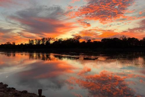 St. Joseph House | Riverfront Studio Cabin with Best View and Huge Yard