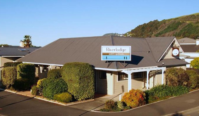Nelson Hotel | Riverlodge Motel