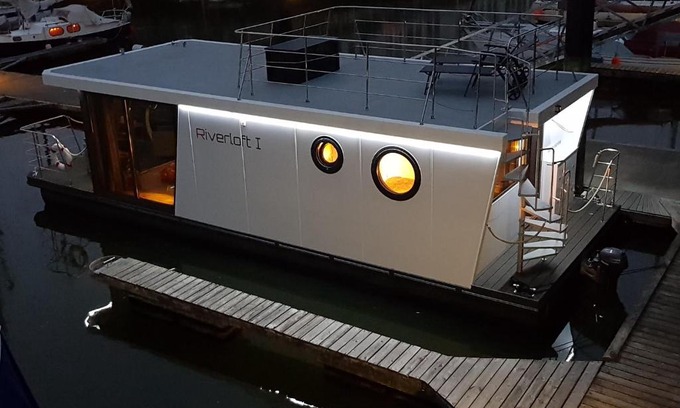 Cuxhaven Boat Rental | Riverloft I
