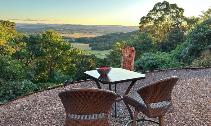 Maroochy River Apartment | RiverRock Retreat Maroochy, Sunshine Coast: 6 bed 6, bath, 15 min from beach