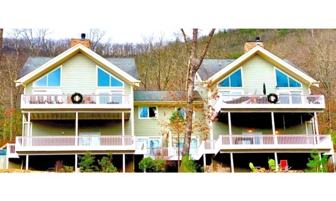 Burnsville House | Riverrun Retreat Vacation Home -Multi family/group. Mt. Mitchell Views