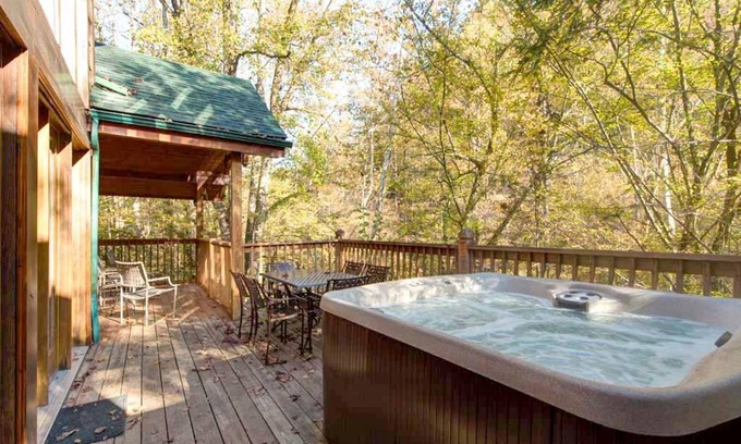 Gatlinburg - Pigeon Forge House | Rivers Edge, 3 Bedrooms, Sleeps 8, On Stocked Stream, Hot Tub, Grill