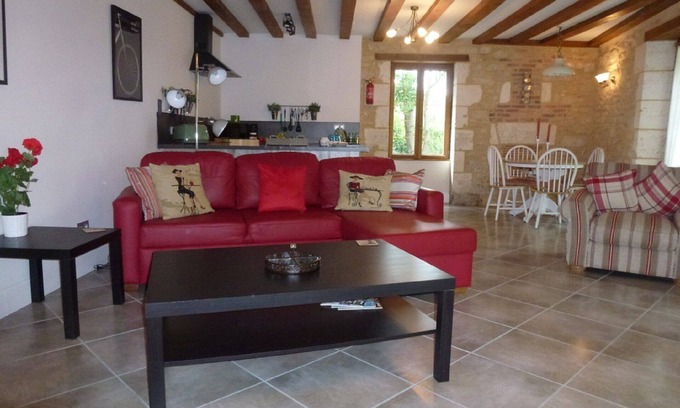 Chasseneuil-sur-Bonnieure Apartment | Riverside Apartment with stunning River and Garden views