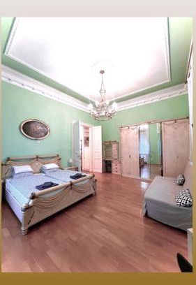 Budavar Apartment | Riverside apartment