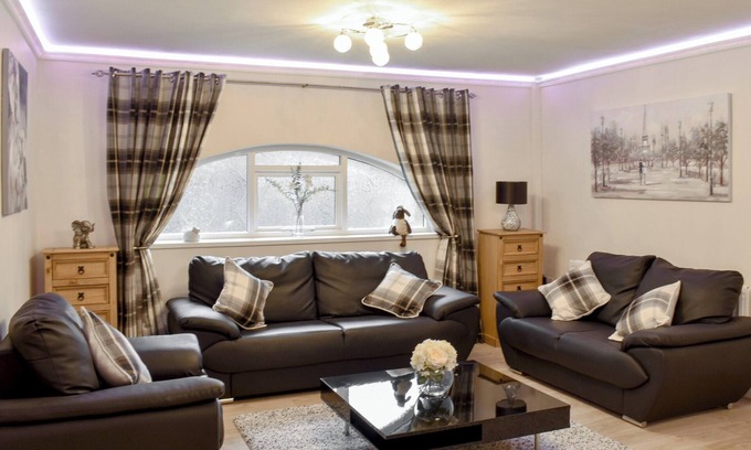 Stanhope Cottage | Riverside Cottage - UK32405