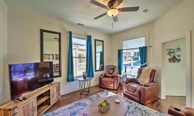 Downtown Riverside House | Riverside House w/Yard ~ 1 Mi to Downtown!