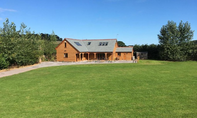 Old Cleeve House | Riverside Lodge