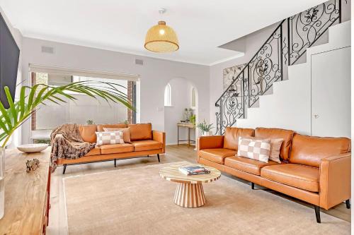 Glenelg North House | 'Riverside Refuge' A Contemporary Gem near the Beach