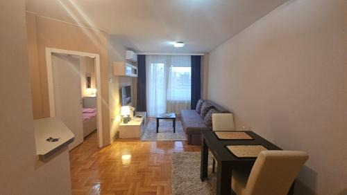 City Center Apartment | Riverside rest
