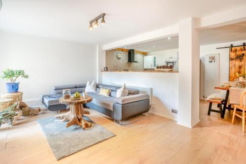 Riverside Apartment | Riverside Retreat - Cardiff