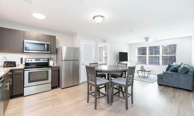 Tuscaloosa Condo | Riverside Retreat with Stunning Views, Pool, and Prime Tuscaloosa Location!