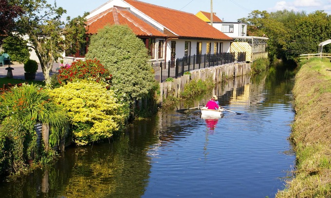 Lower Godney Bed & Breakfast | Riverside Room (triple)