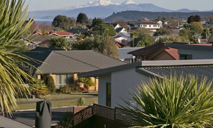 Rangatira Park Cottage | Riverstone Holiday Home - Taupo Holiday Home