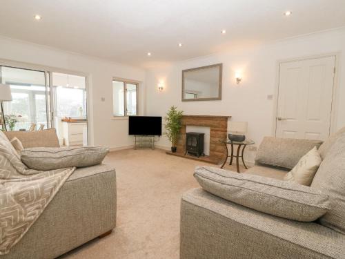 Cemaes Bay Apartment | Riverview Apartment