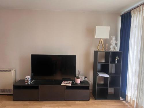 Deptford Apartment | Riverview Apartment