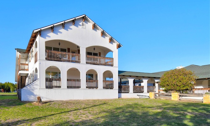 Ingram House | Riverview House, Lower Unit, 2BR/1BA, Sleeps 6, Balcony, Full Kitchen, Grill
