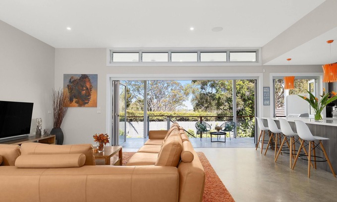 Riverview House | Riverview Residence (RH) - Impressive 5 bedroom property with pool in Riverview!