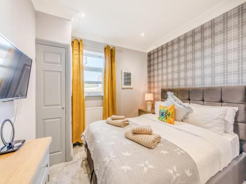 Crawcrook House | Riverview Retreat