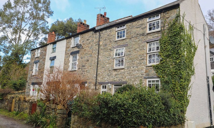 Dwygyfylchi Cottage | RIVERWASH COTTAGE, pet friendly, with open fire in Dwygyfylchi