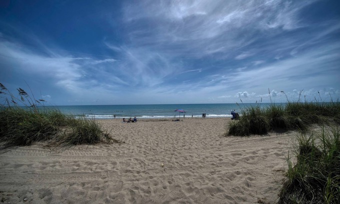 Jensen Beach Apartment | Riverwatch Apartments by Lowkl