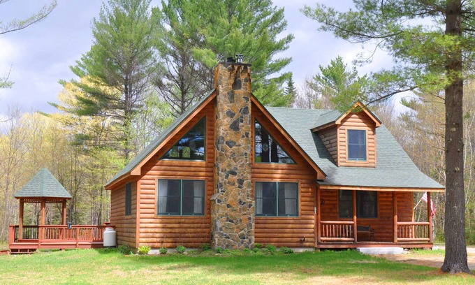 Sunday River Area House | Riverwood Log Home in Newry