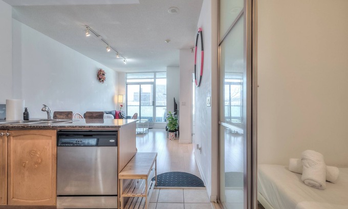 CityPlace Apartment | Rivetstays - The Harbour View