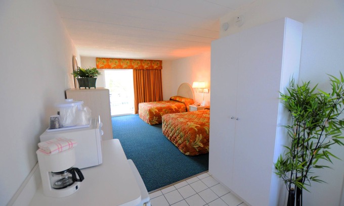 Wildwood Hotel | Riviera Resorts & Suites