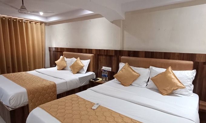 Girgaon Hotel | RK Hotel