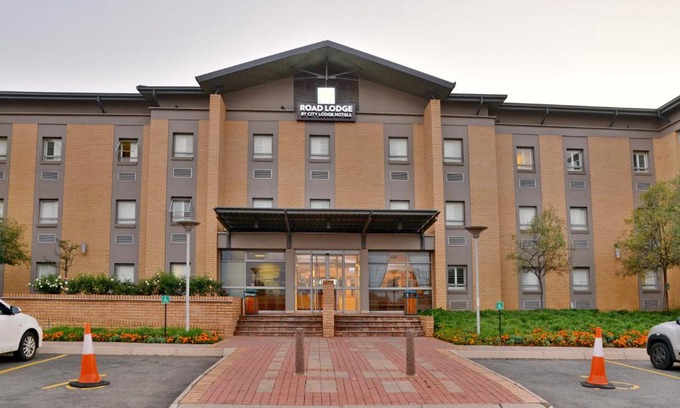Greater Johannesburg Metropolitan Area Hotel | Road Lodge Southgate