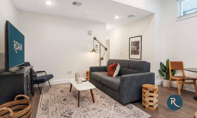 Central Business District House | Roami at Bourbon Place | 1 Block to Bourbon St.