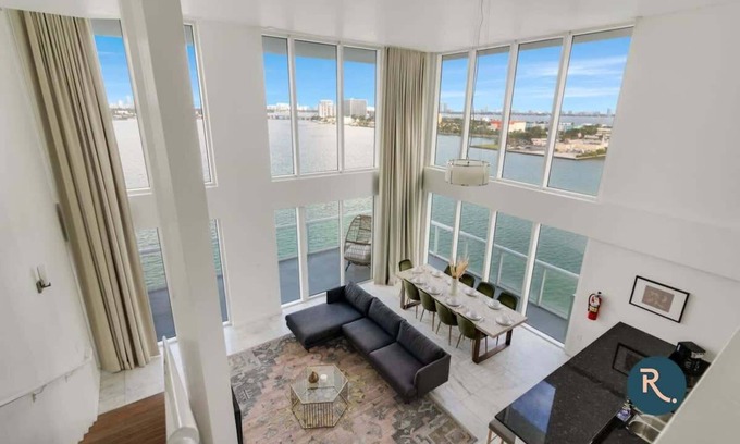 North Bay Village House | Roami at The Current | Group Friendly |6 Bed Combo