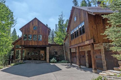 Mountain Village Ski Chalet | Robbers Roost by Exceptional Stays