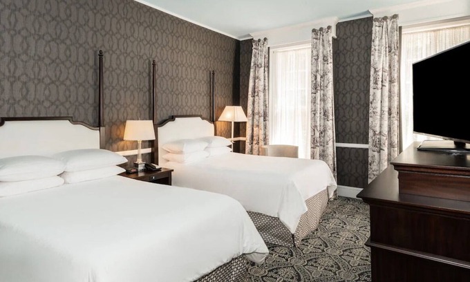 Historic District Hotel | Robert Johnson 2 Double Beds, Historic Inns, Antique Style, Near Chesapeake Bay