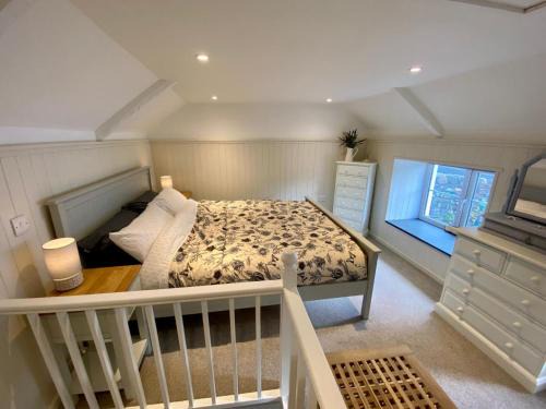 Perranporth House | Robin Cottage One Bedroom Cottage near Perranporth beach with Parking & Wifi - Robin Cottage