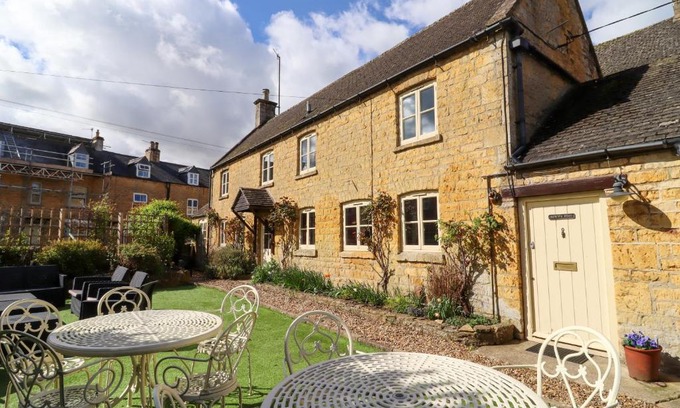Bourton House | Robins Nest