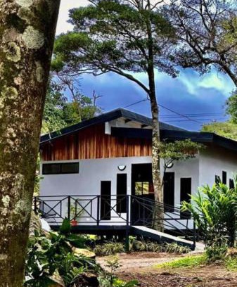 Monteverde House | Roca Verde - Monteverde Cloud Forest Lodging