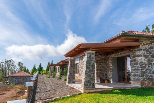 Calheta House | Rochão Village by Rent2U, Lda