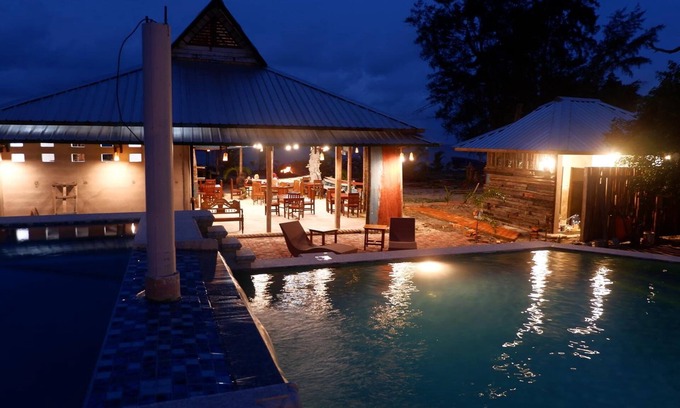 Tanjung Pandan Bed & Breakfast | Rock and Wreck Dive Resort