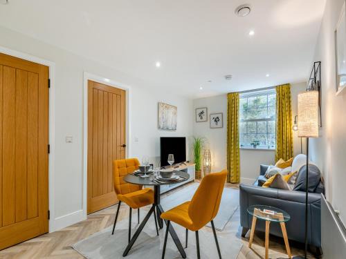 Stoney Middleton Apartment | Rock Mill 24