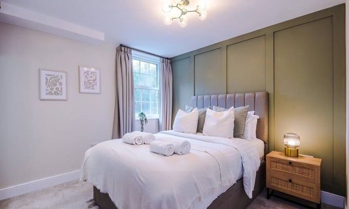Stoney Middleton Apartment | Rock Mill | Superior 2-Bedroom Apartment