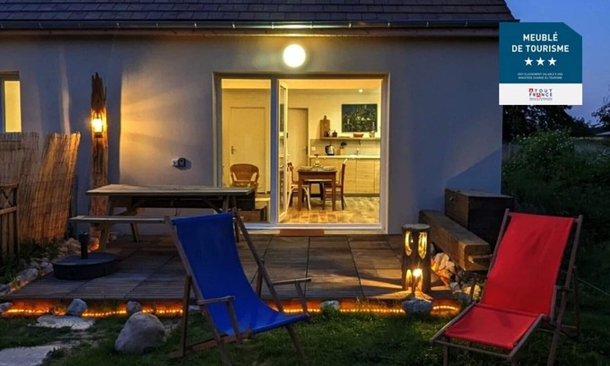 Acheres-la-Foret Cottage | Rocky Lodge, cottage with large wooden deck and private garden near the Forest