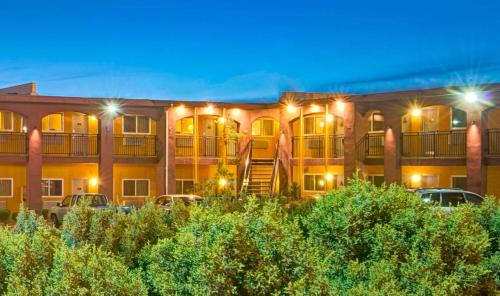 Huning Highland Historic District Hotel | Rodeway Inn Albuquerque Downtown on Rt 66