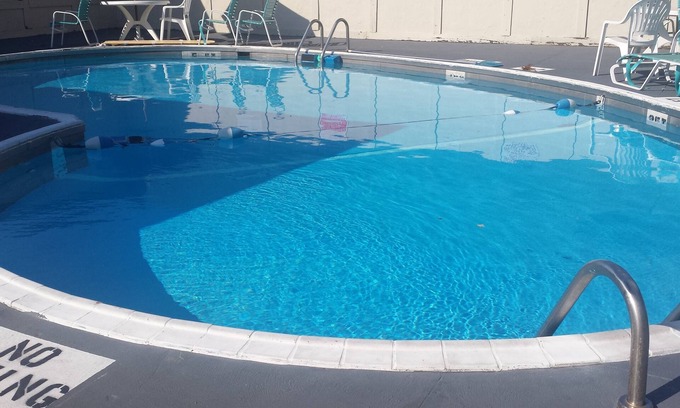 Auburn Hills Hotel | Rodeway Inn Auburn Hills - Detroit